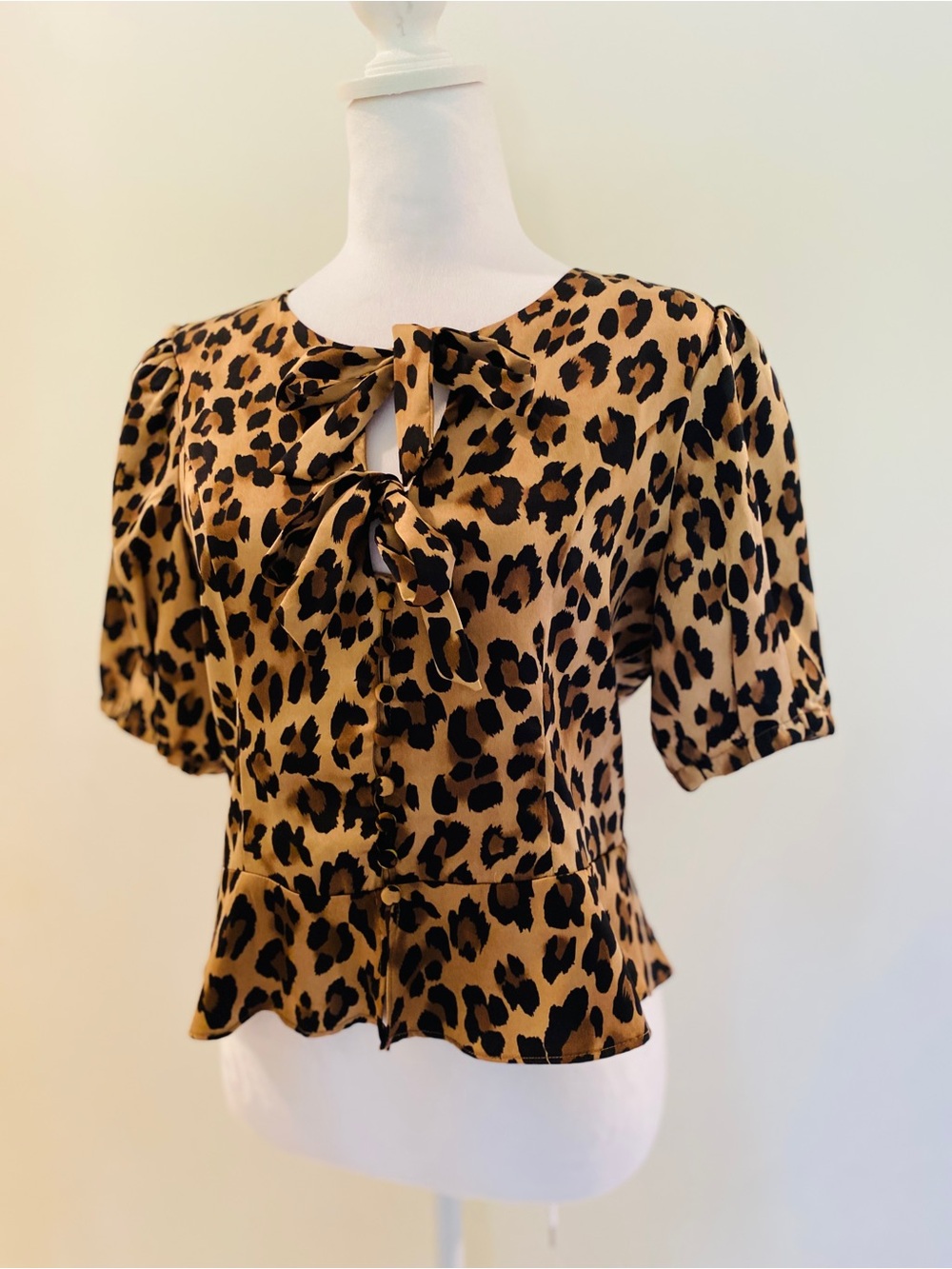Leopard Print Peplum Blouse | Bow Tie Front | Puff Sleeve | Size Small